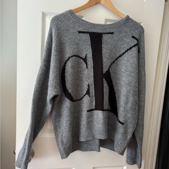 Calvin Klein women’s XL knit sweater grey big logo lightweight pullover - Picture 2 of 9